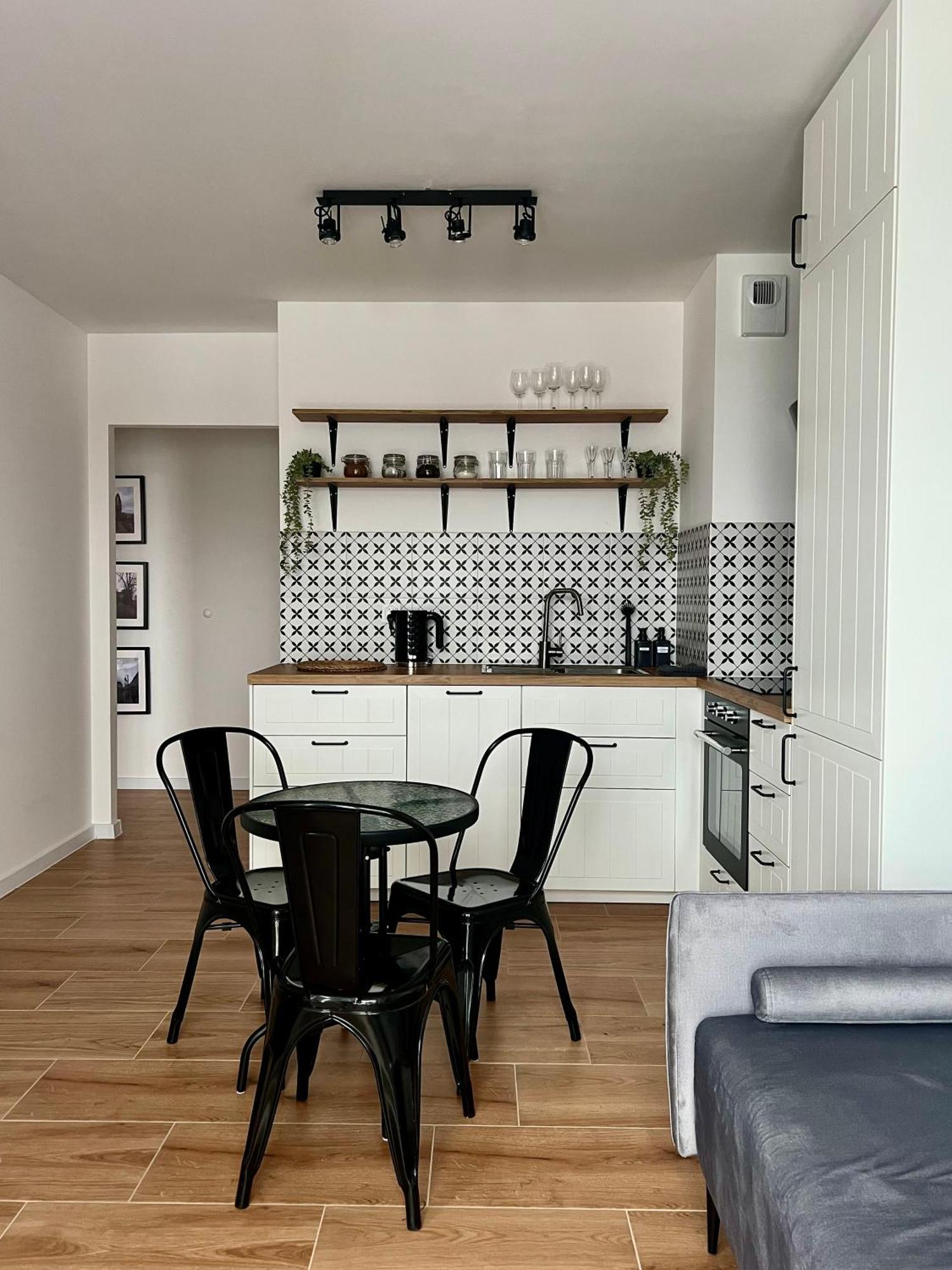 Apartament Przytuly 4, Self Check In, Parking, Blisko Lotniska 제수프 외부 사진