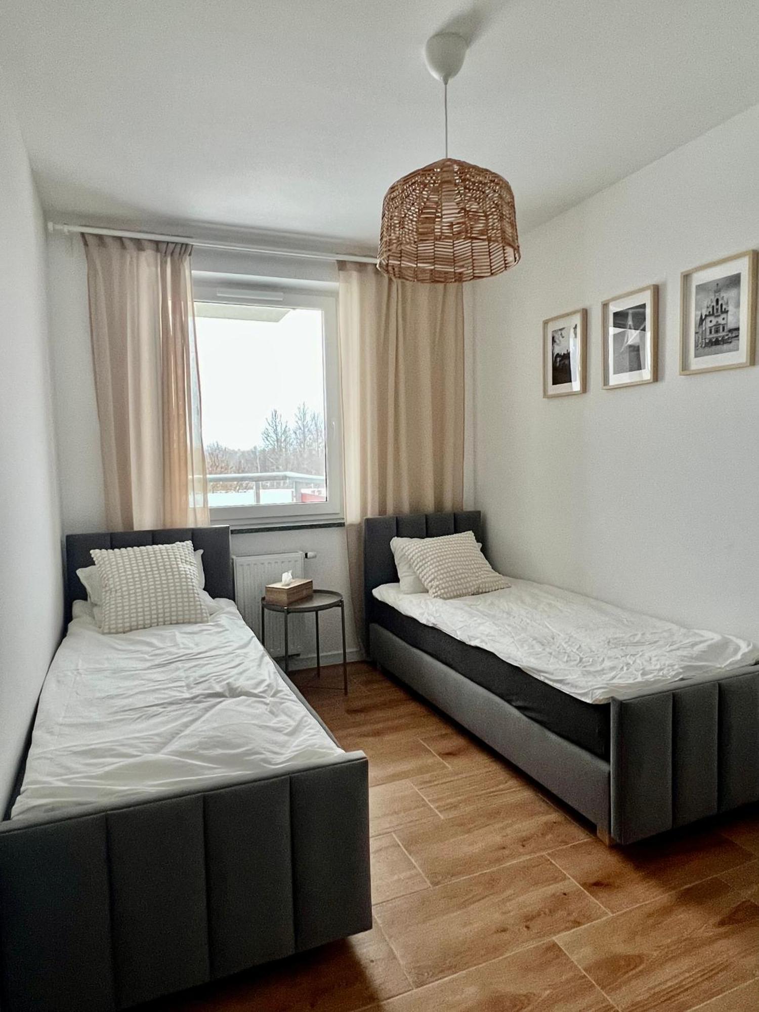 Apartament Przytuly 4, Self Check In, Parking, Blisko Lotniska 제수프 외부 사진